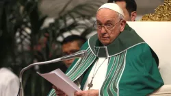 Le pape François dans la basilique Saint-Pierre le 29 octobre 2023. | Daniel Ibanez/CNA / 